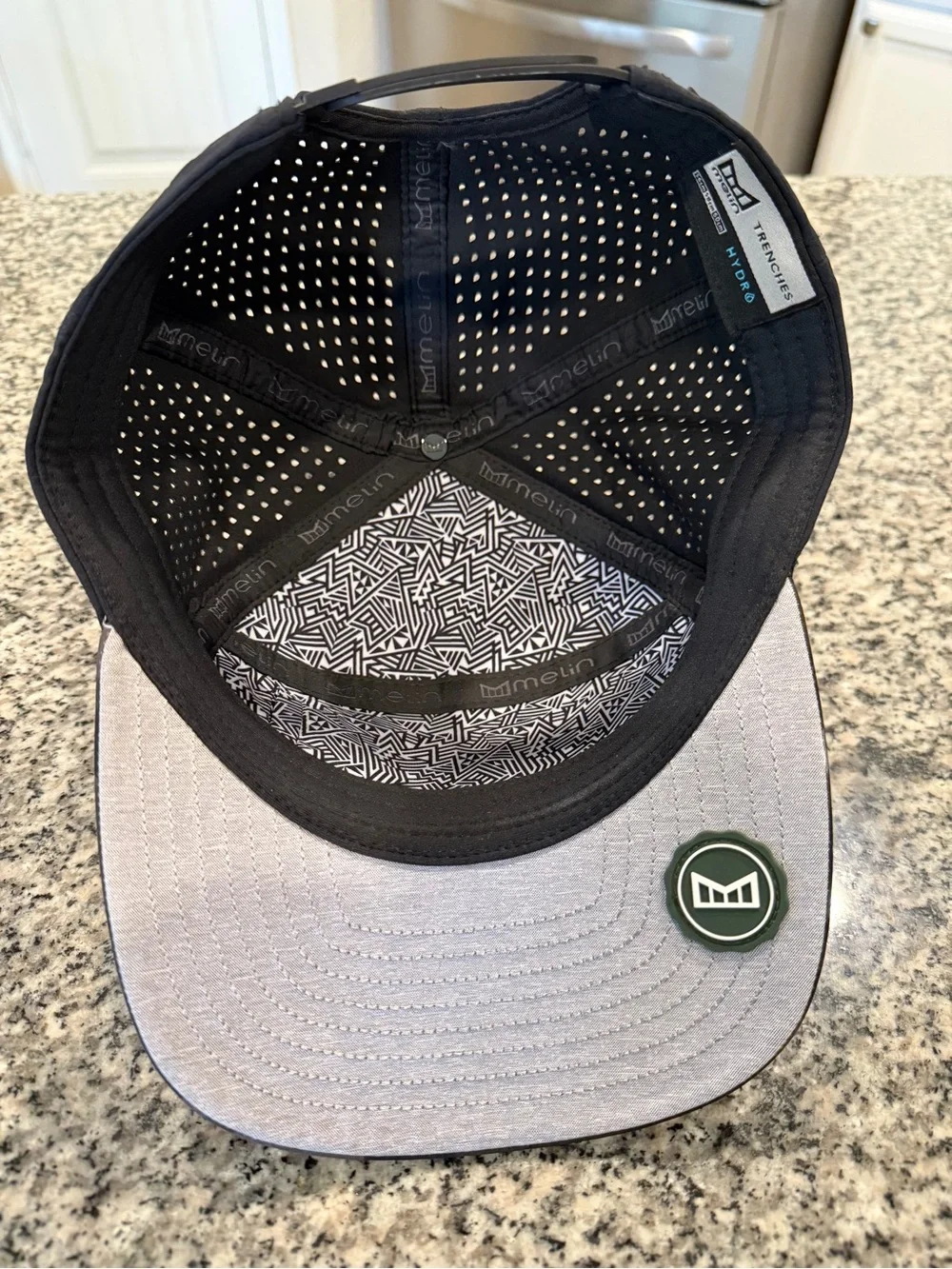 NWOT -Melin Trenches ICON SnapBack